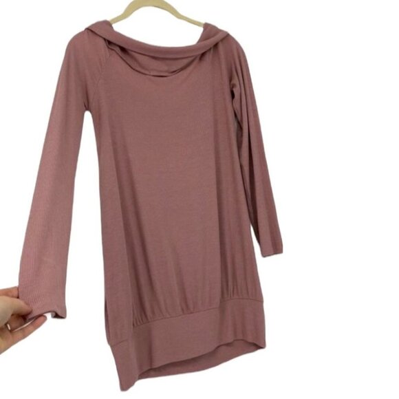 Cherish Fun and flirty ribbed tunic rose taupe NWT - Picture 3 of 16